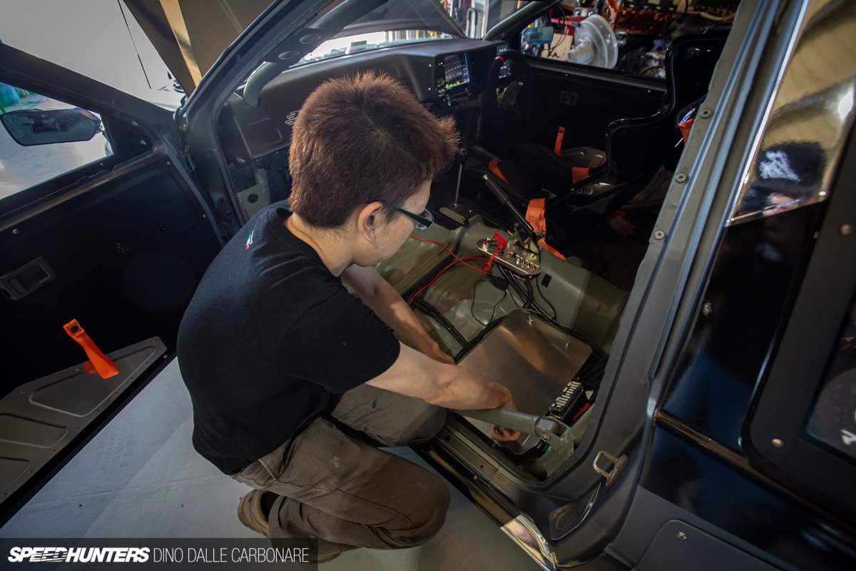 daddy_motorworks_ae86_gr_dino_dalle_carbonare_30