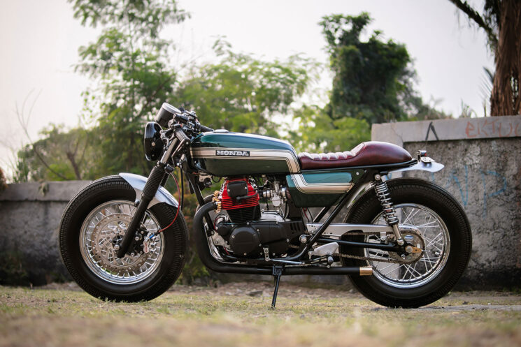 Honda CB200 café racer par Batakastem Garage