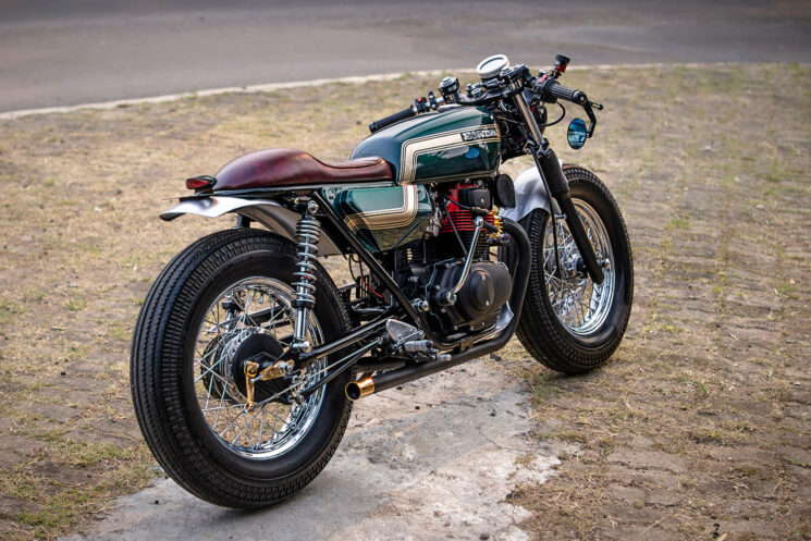 Honda CB200 café racer par Batakastem Garage