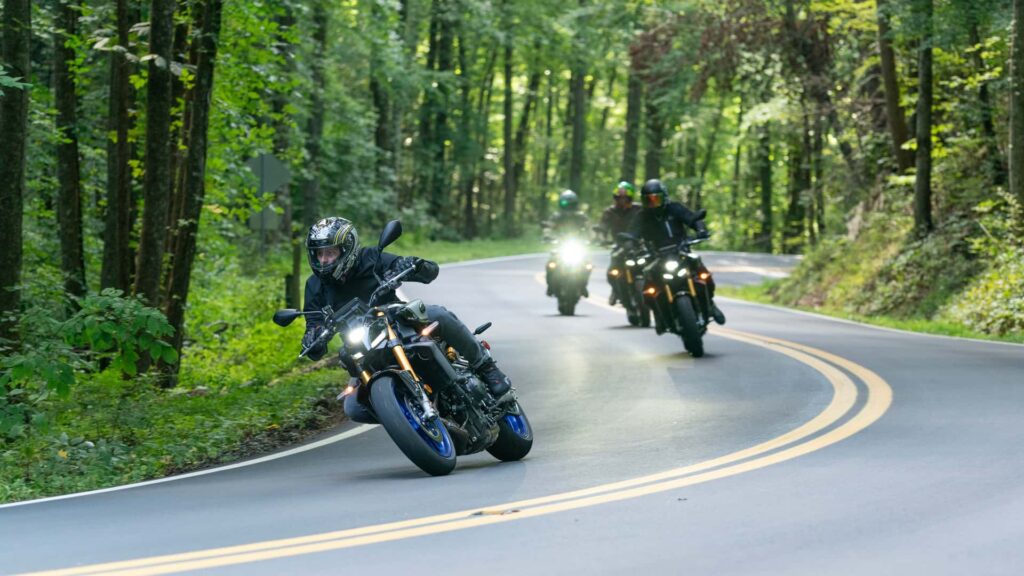 La Yamaha MT-09 SP est plutôt bonne, voici comment la rendre parfaite