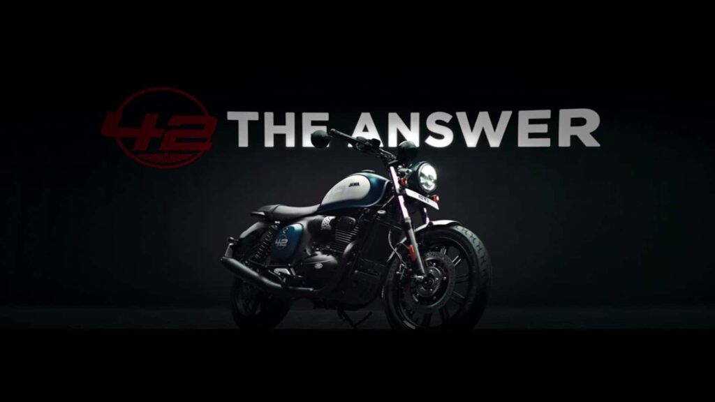 La nouvelle moto Jawa 42 FJ allie style Cruiser et Cafe Racer
