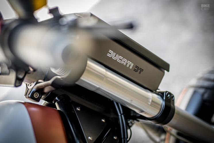 Traqueur de rue Ducati Multistrada 1000 DS personnalisé