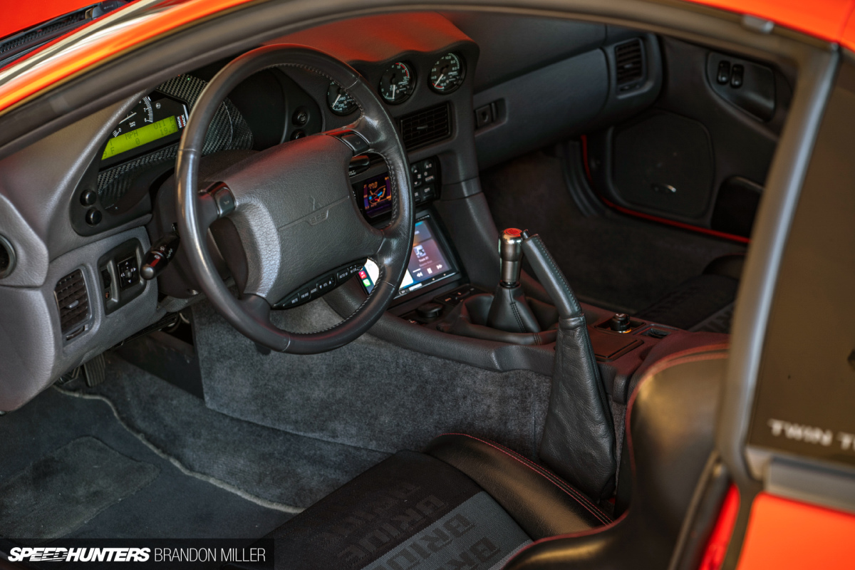 SH_3000GTO intérieur 1