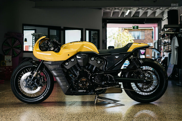 Harley-Davidson V-Rod Café Racer par Black Cycles Australie