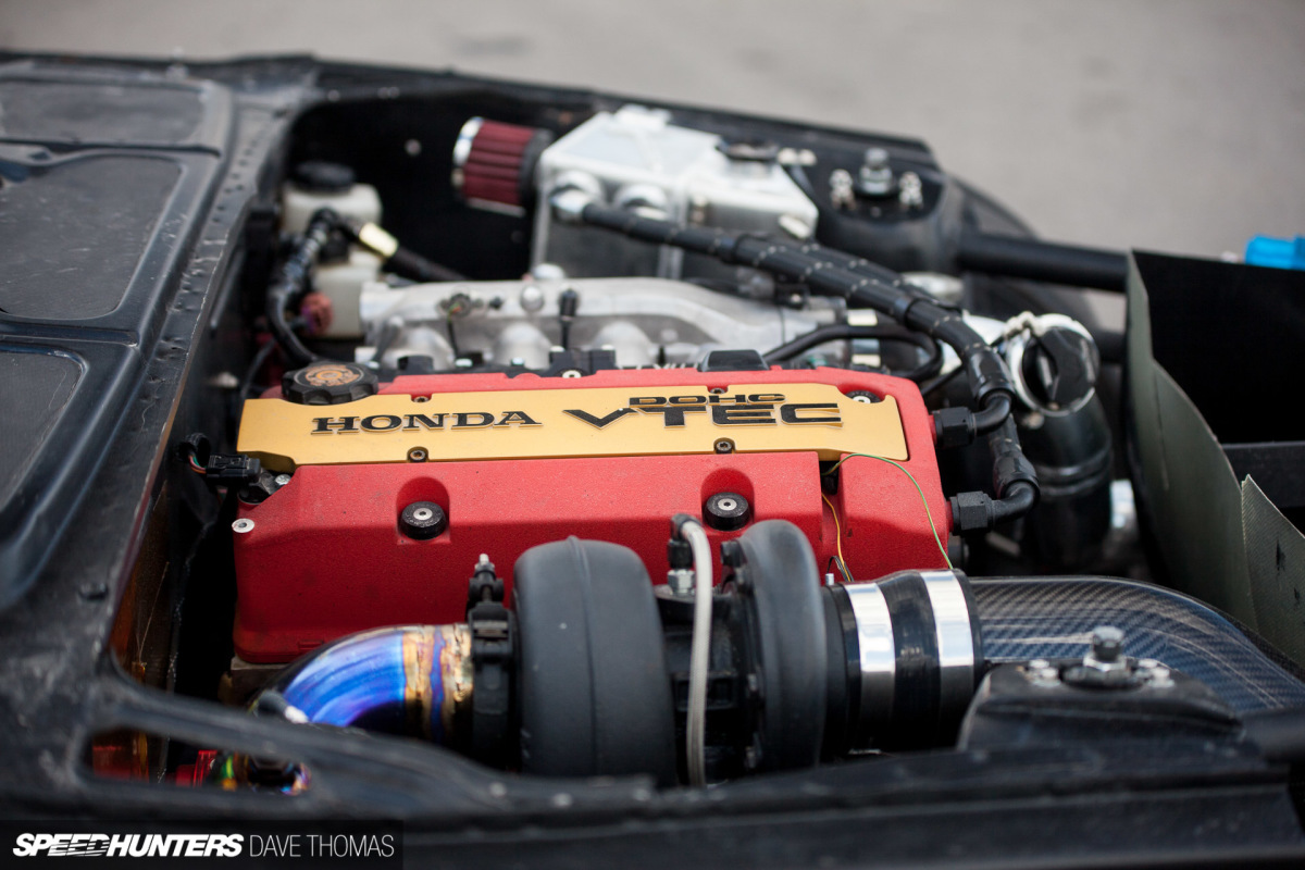 garage-industrie-240-z-jctd-toronto-dave-thomas-7