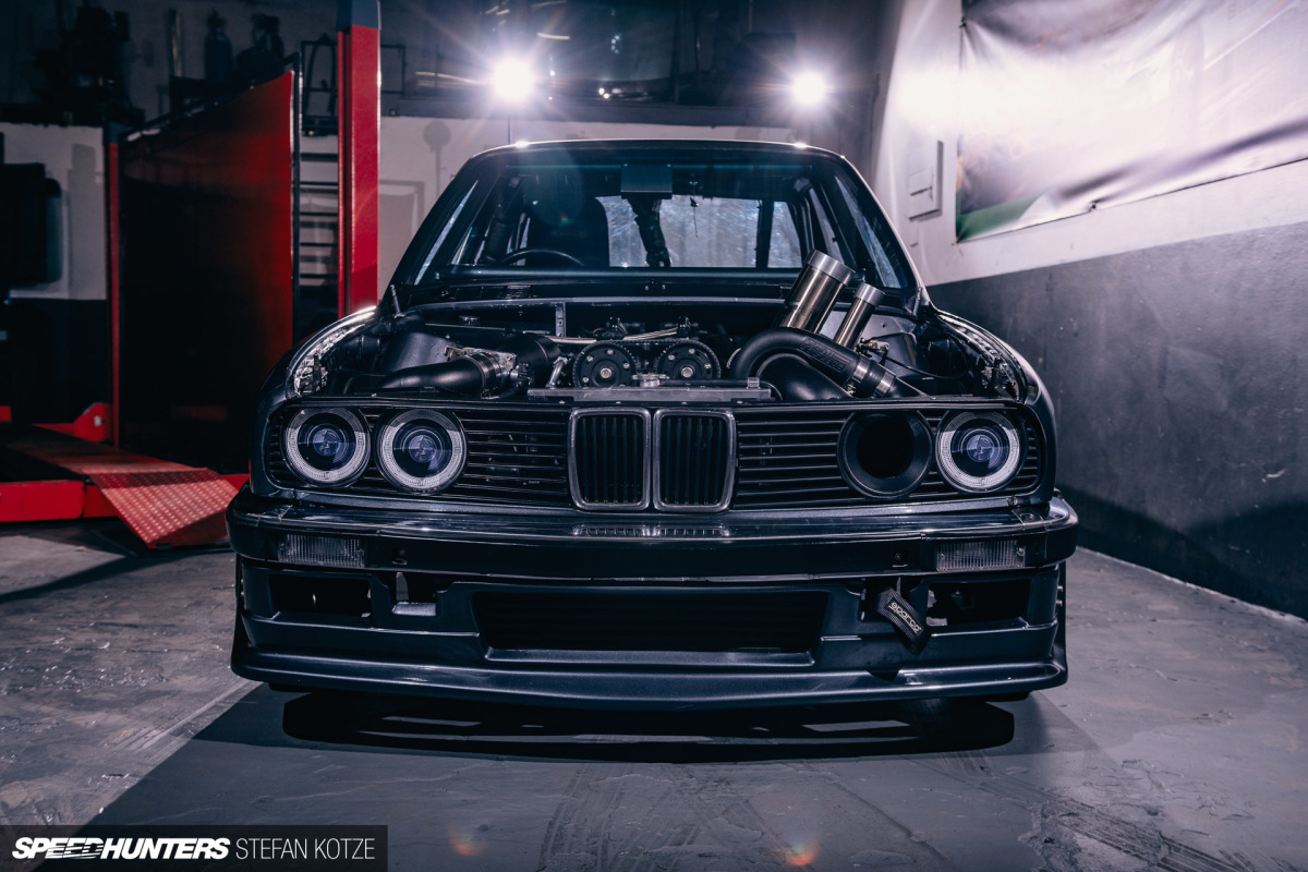stefan-kotze-mazda-powered-bmw-e30-speedhunters (64)