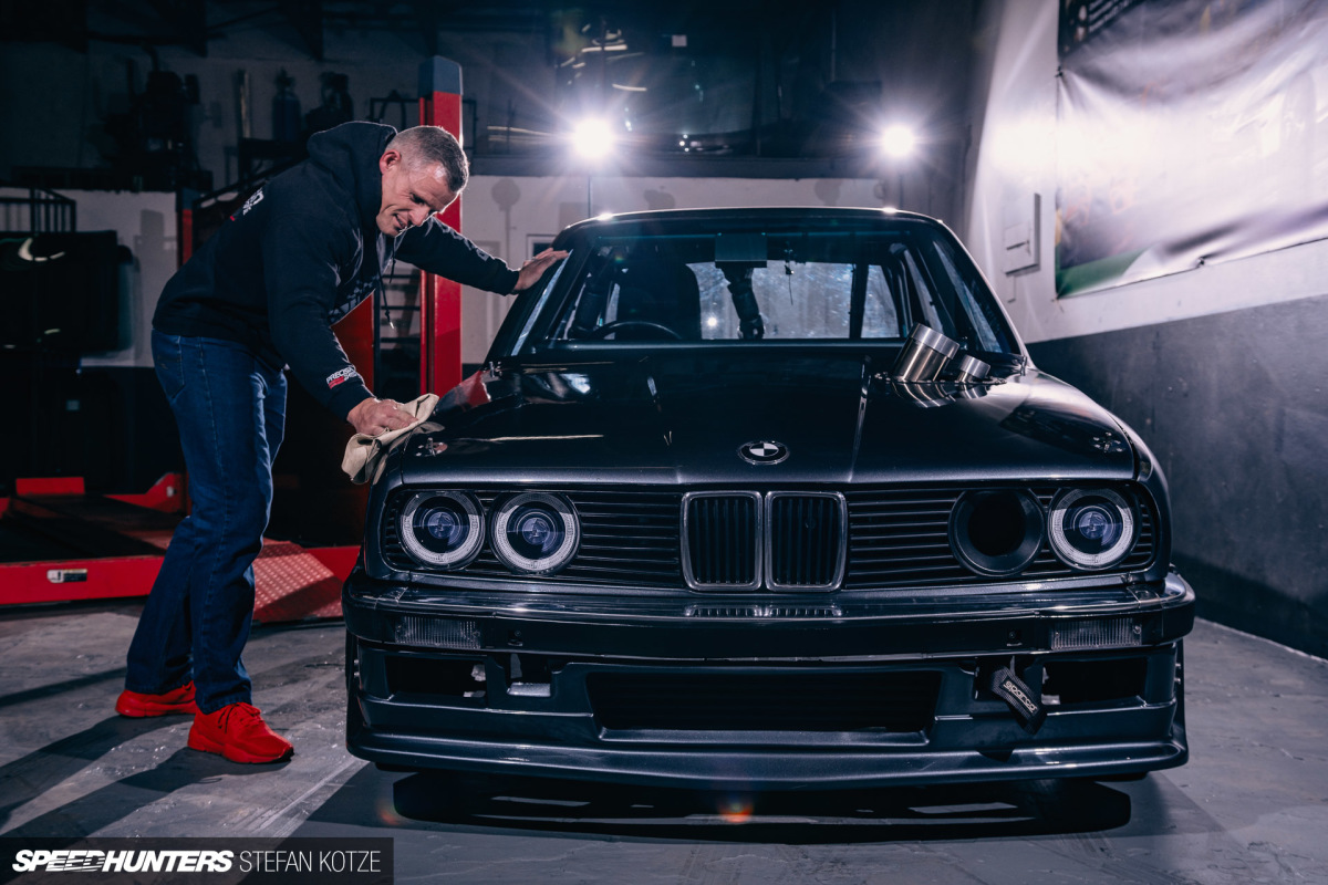 stefan-kotze-mazda-powered-bmw-e30-speedhunters (66)