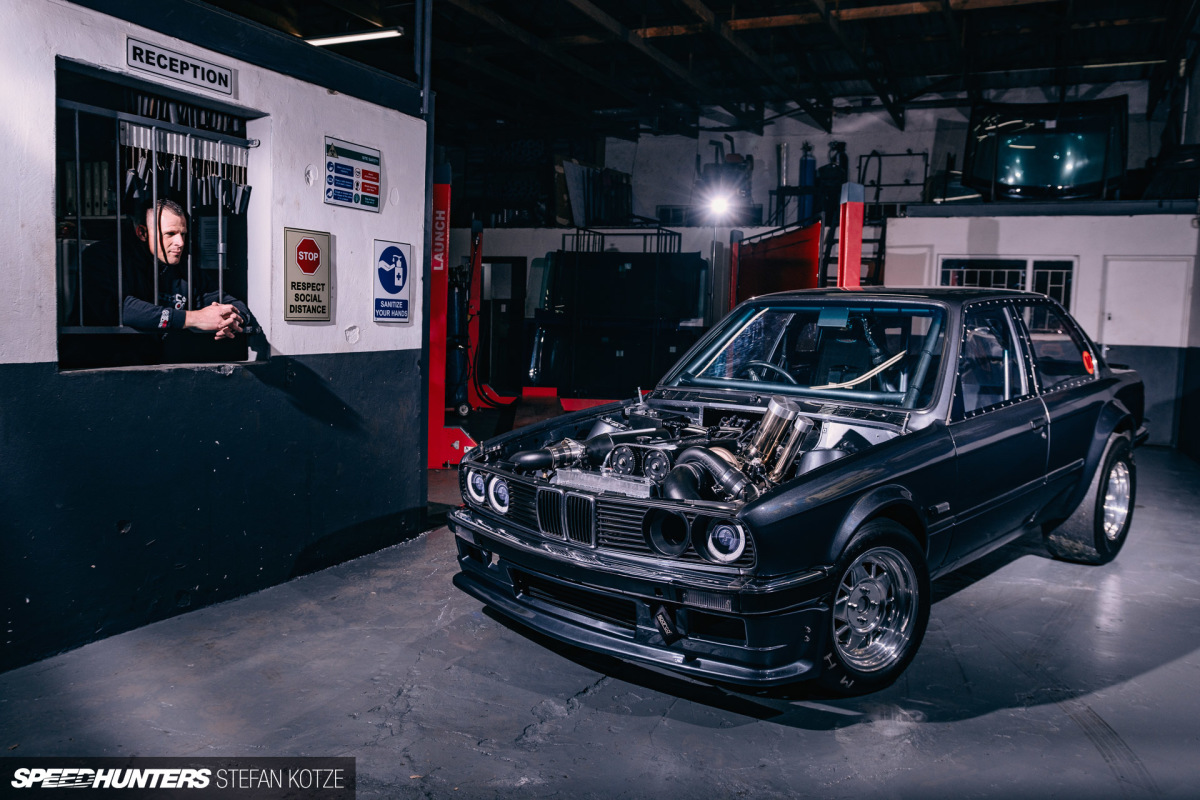 stefan-kotze-mazda-powered-bmw-e30-speedhunters (34)