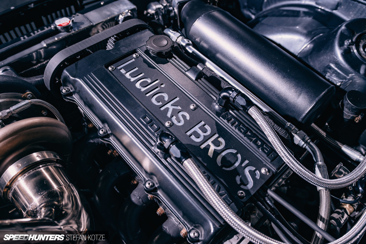 stefan-kotze-mazda-powered-bmw-e30-speedhunters (16)