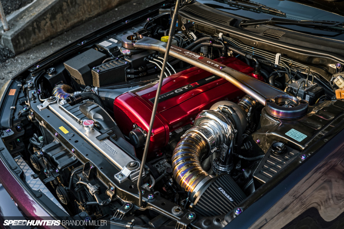 Speedhunters_R34enginebay-2