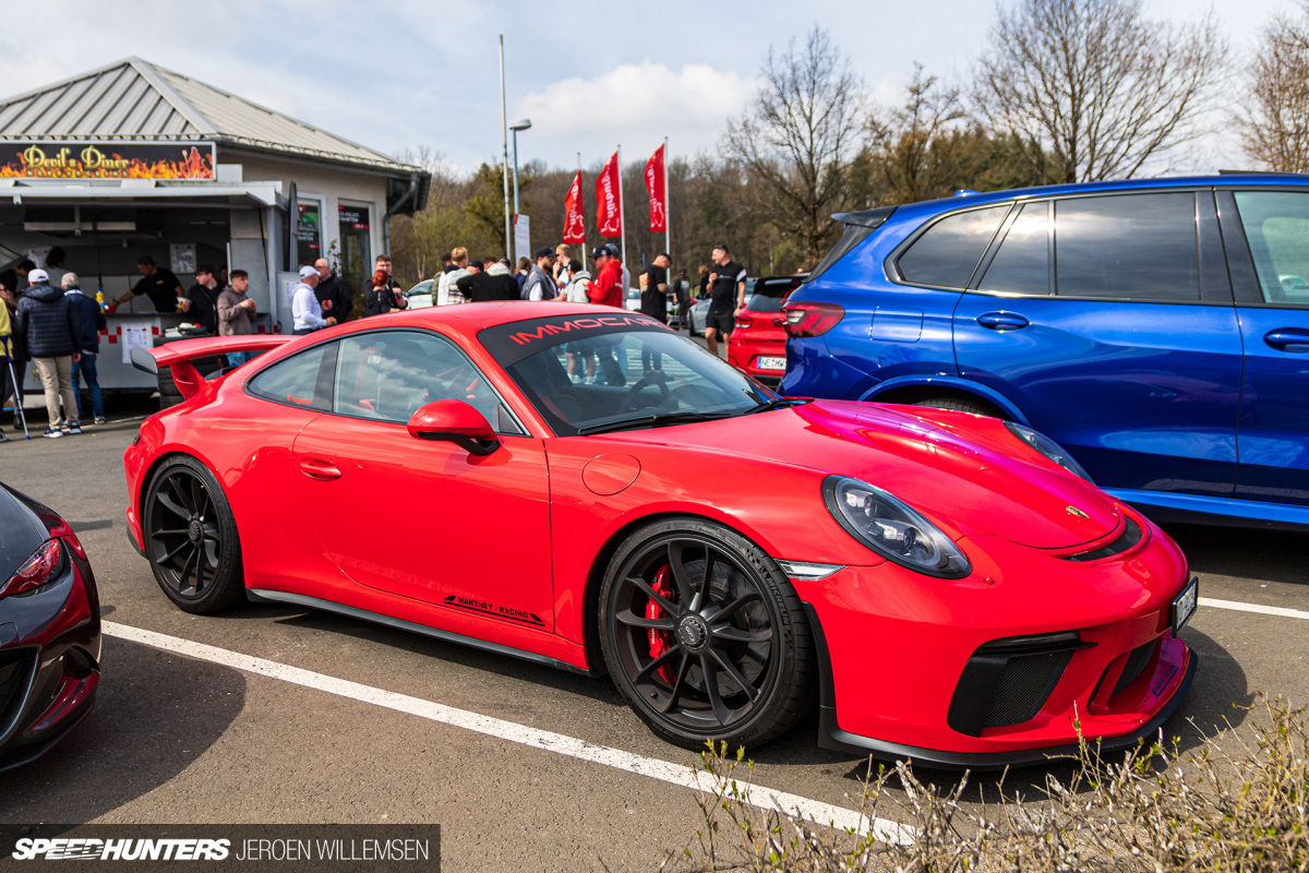 SH-voiture-freitag-Porsche-911-Manthey-rouge-4725