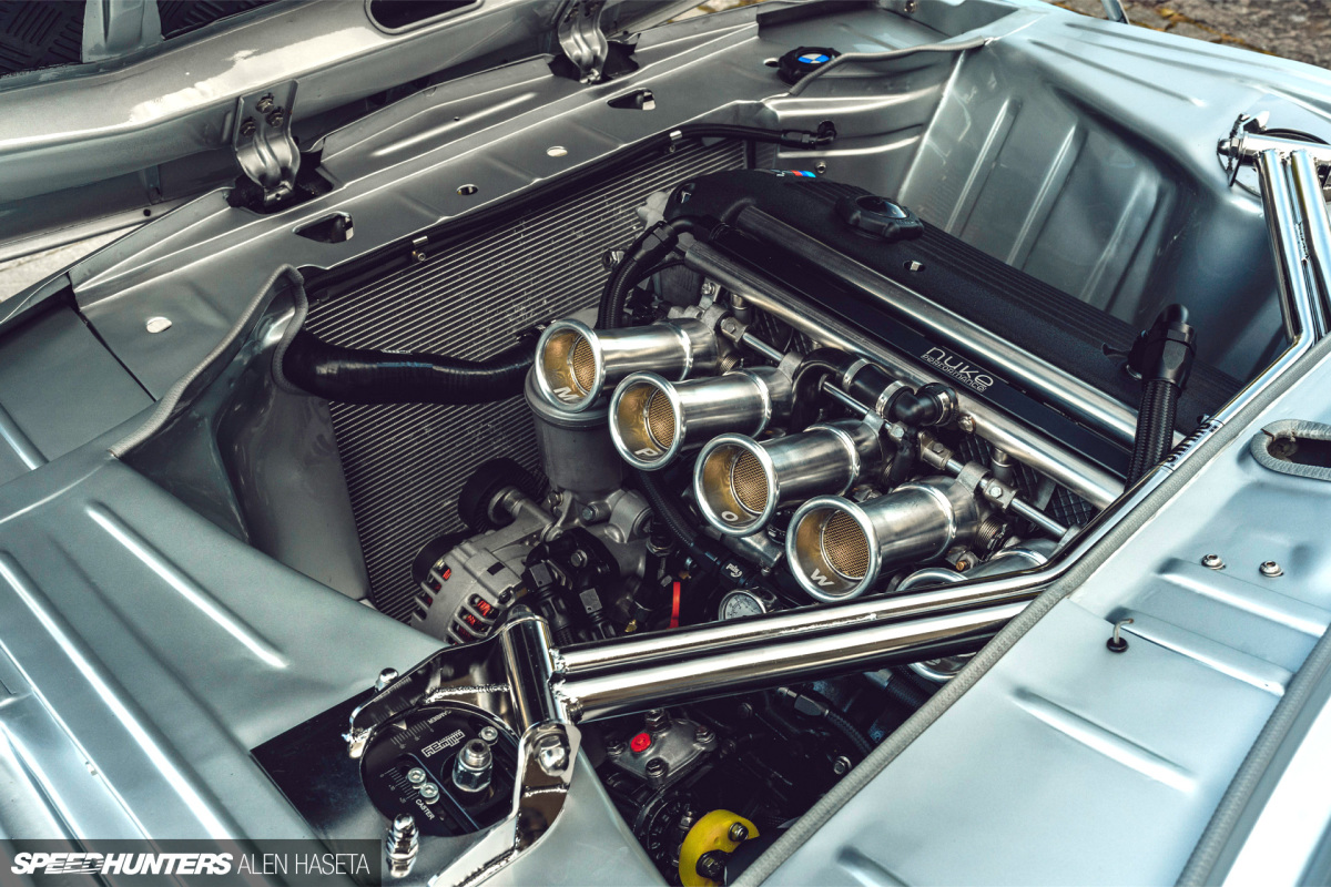 Chasseurs de vitesse_2002_Engine_1