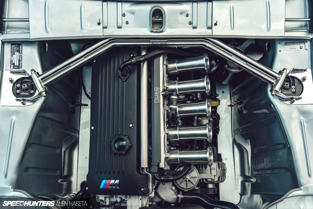 Chasseurs de vitesse_2002_Engine_8