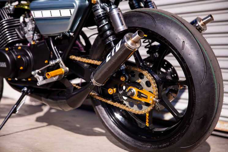 Yamaha RD400 personnalisé par Roland Sands Design