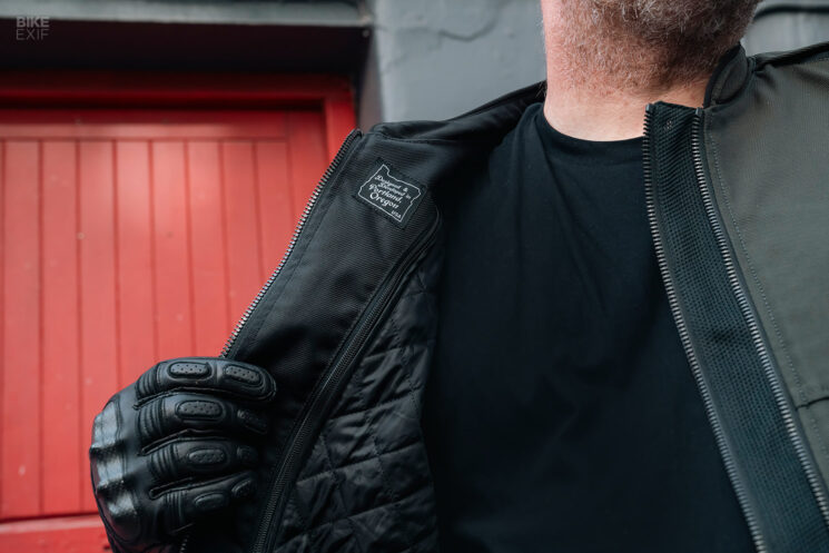 Examen de la veste de moto Icon Slabtown