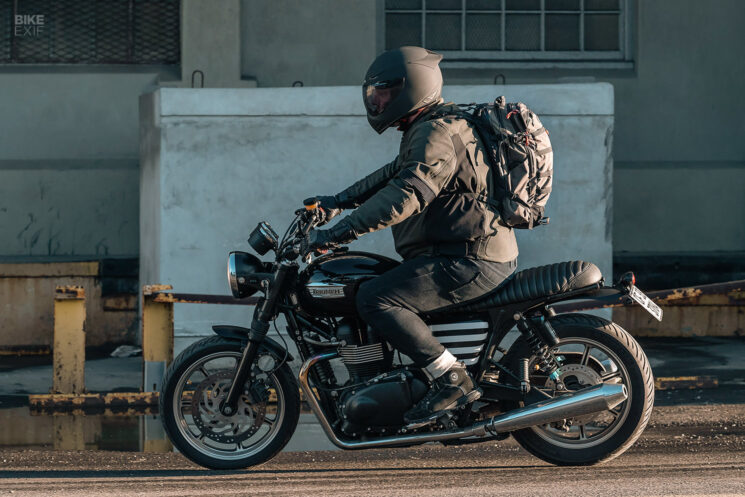Examen de la veste de moto Icon Slabtown