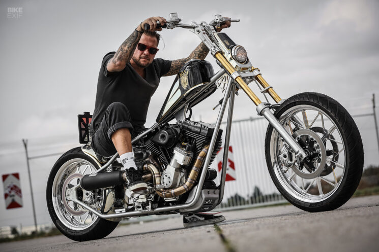 Chopper performant avec cadre West Coast Choppers CFL et moteur S&S Cycle, par MB Cycles