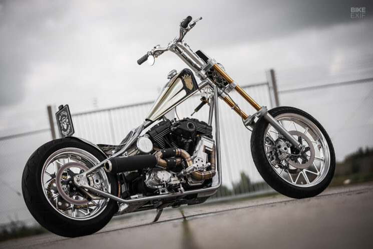 Chopper performant avec cadre West Coast Choppers CFL et moteur S&S Cycle, par MB Cycles
