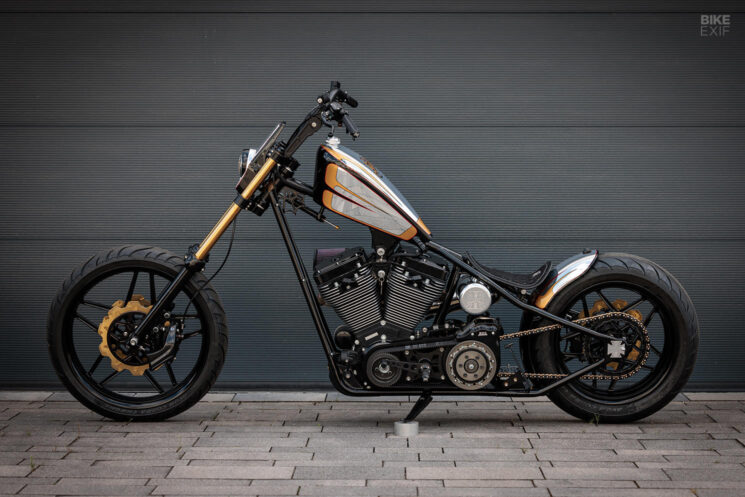 Chopper performant avec cadre West Coast Choppers CFL et moteur S&S Cycle, par MB Cycles