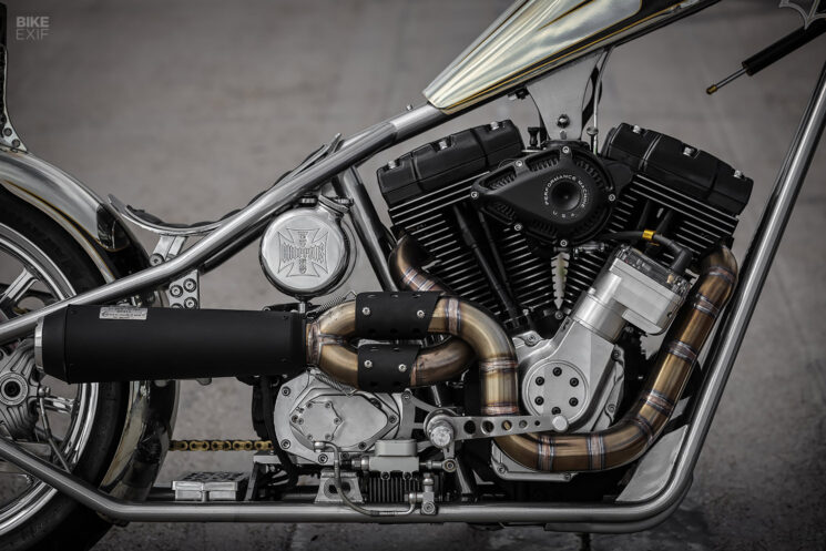 Chopper performant avec cadre West Coast Choppers CFL et moteur S&S Cycle, par MB Cycles