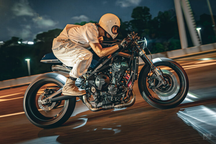 2010 Triumph Street Triple 675 café racer, Tokyo, Japon