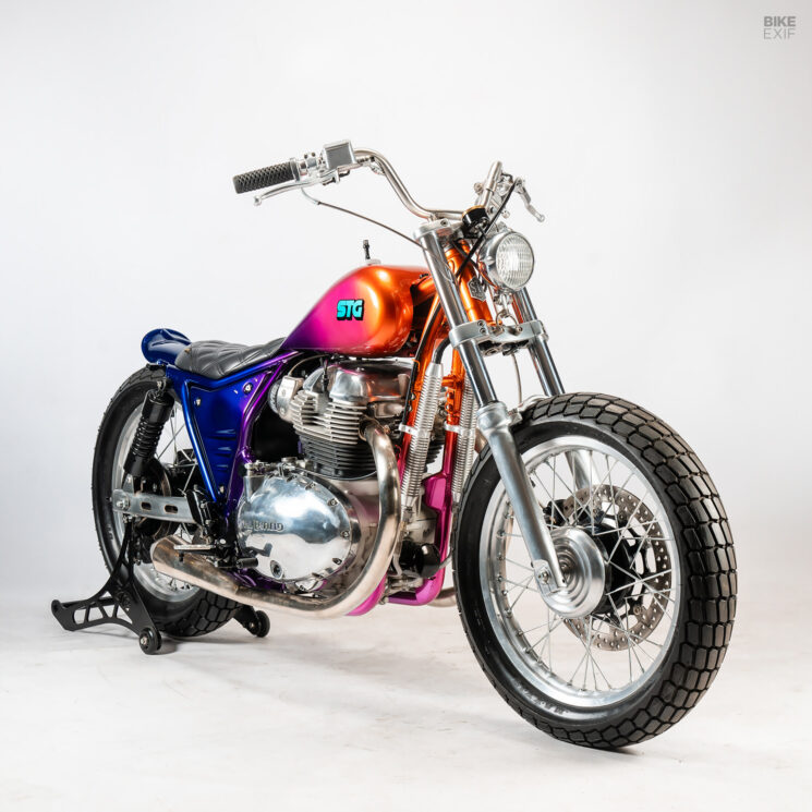 Royal Enfield Interceptor 650 bobber par STG Tracker