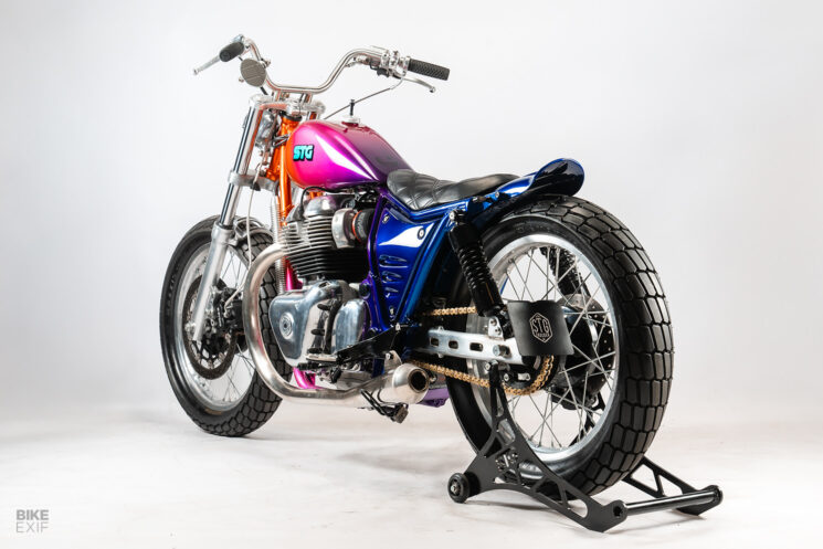 Royal Enfield Interceptor 650 bobber par STG Tracker