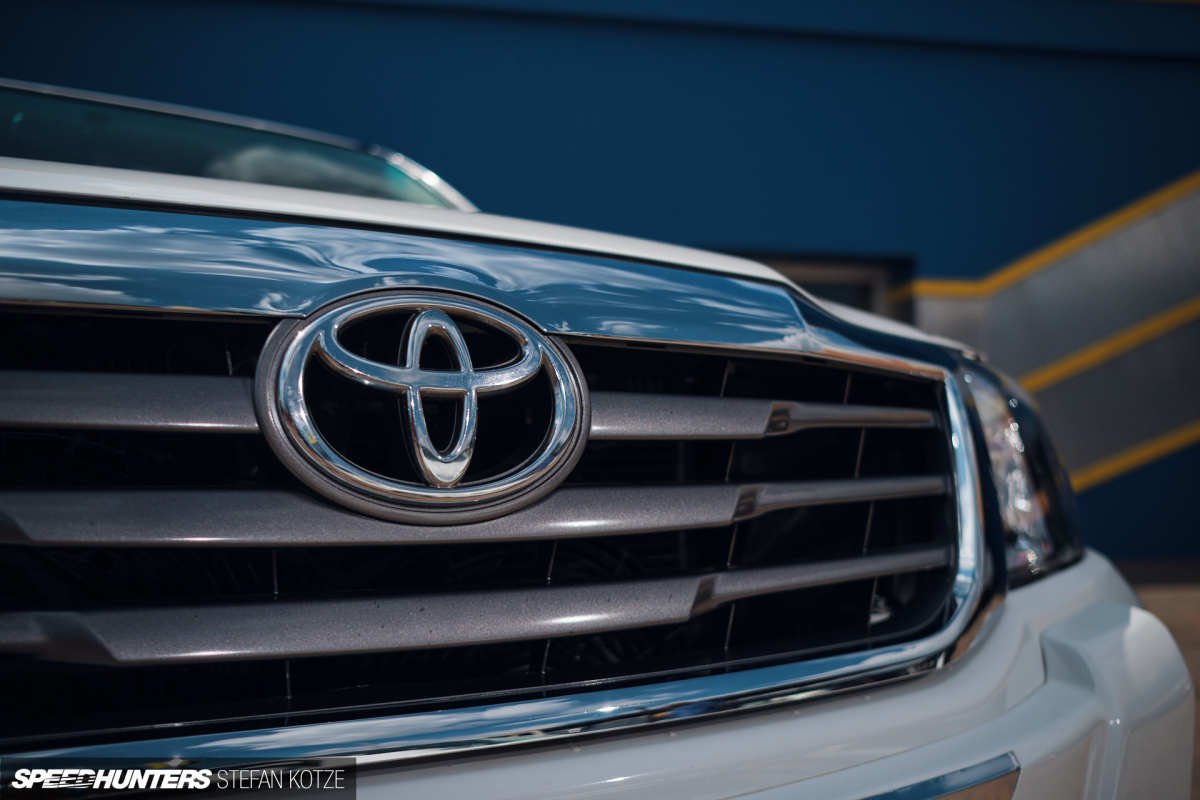 stefan-kotze-speedhunters-hilux-amg-21