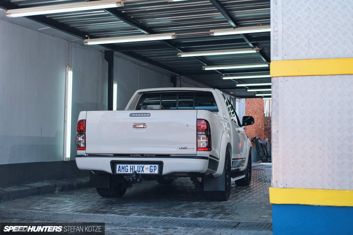 stefan-kotze-speedhunters-hilux-amg-01