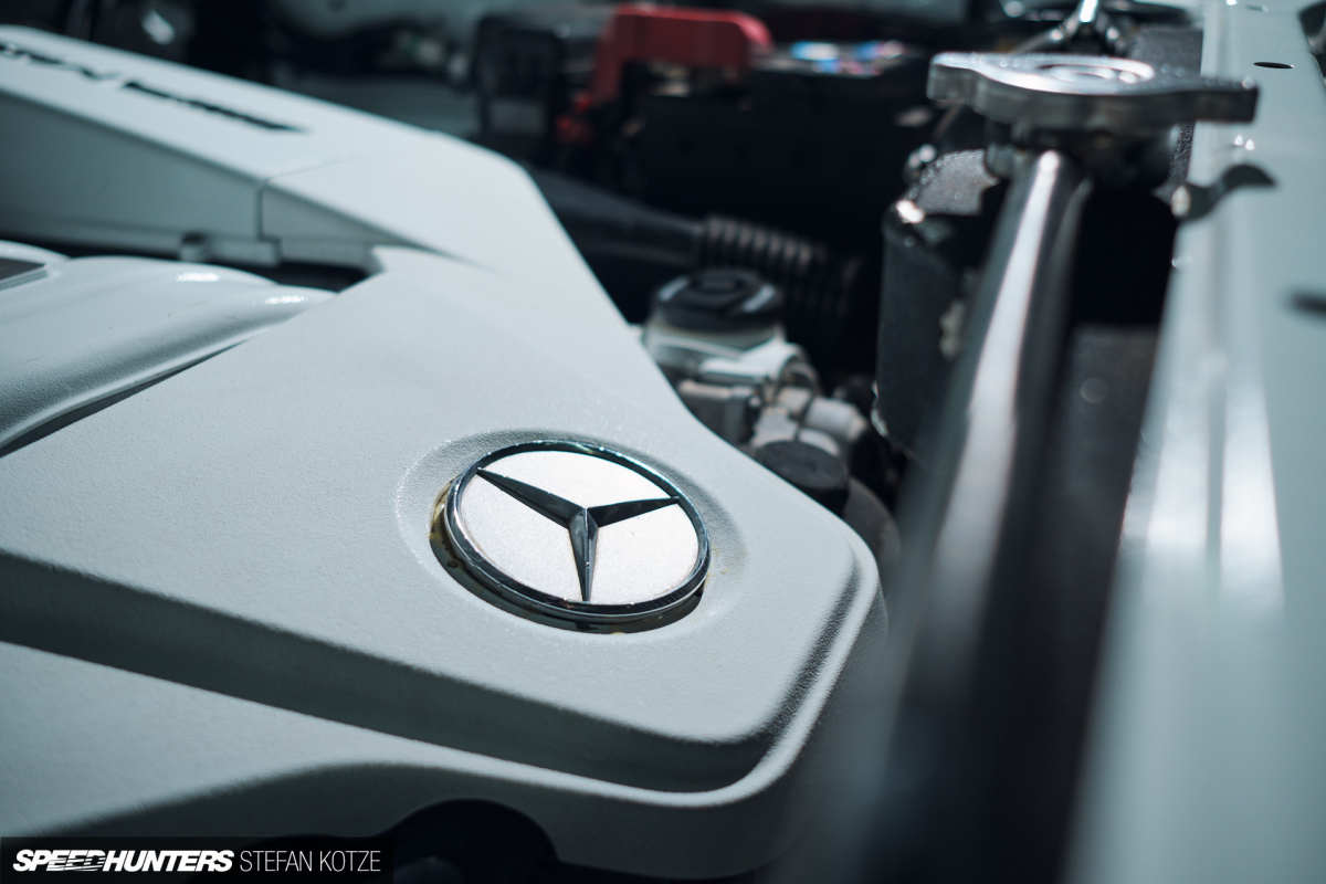 stefan-kotze-speedhunters-hilux-amg-13