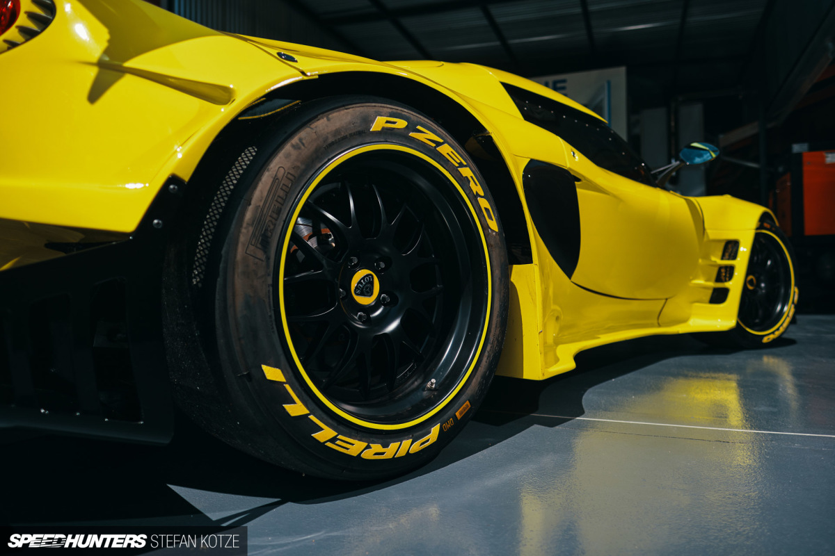 stefan-kotze-speedhunters-lotus-amg-079