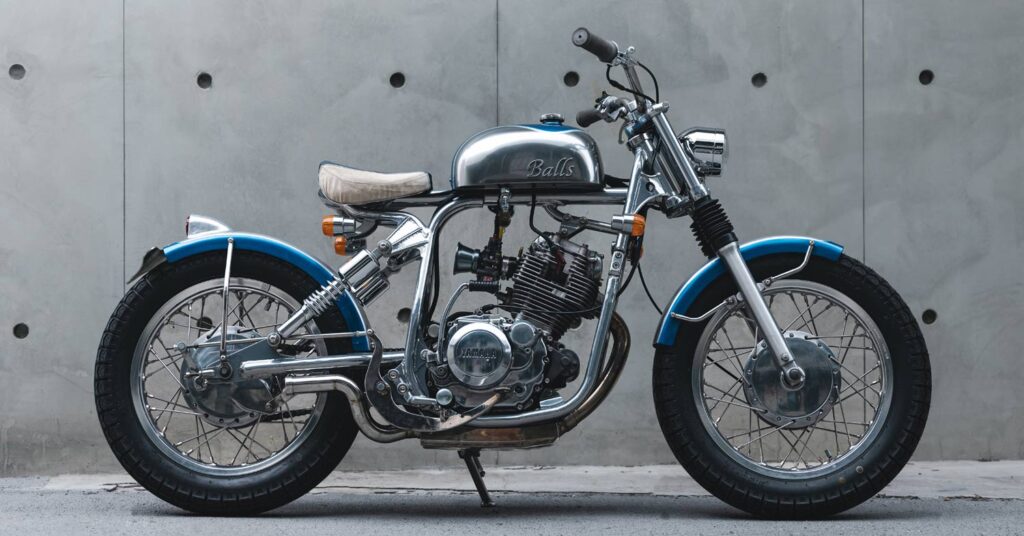 Baby Blue Whale : Un bobber Yamaha SR150 décalé de Taiwan