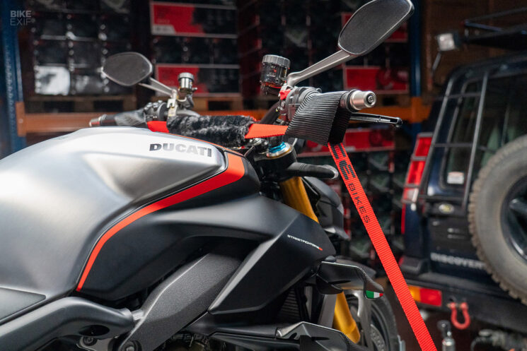 Comment transporter une moto