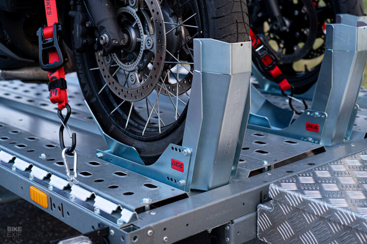 Comment transporter une moto 
