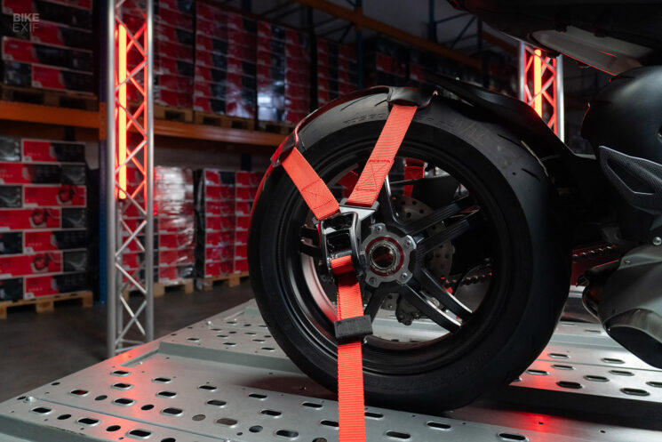 Comment transporter une moto 