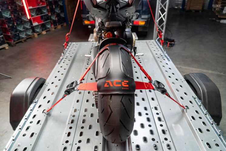 Comment transporter une moto 