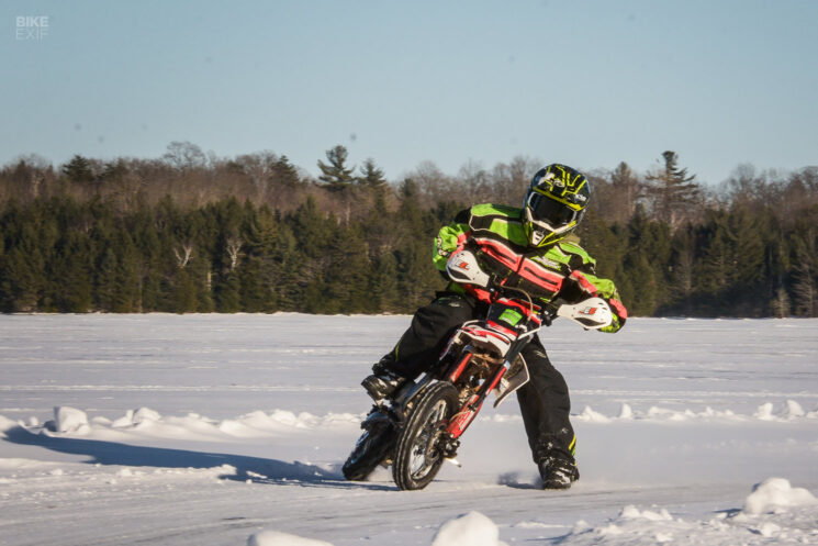 Pneus de vélo à pit à clous pour la glace d'hiver