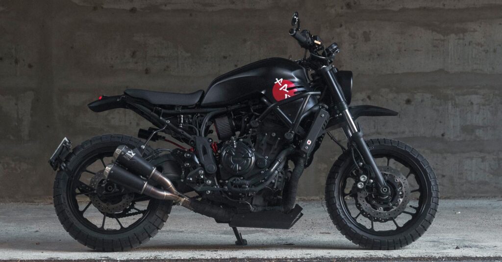 Speed ​​Lire: Un Néo-Punk Yamaha XSR700 de Lisbonne et plus