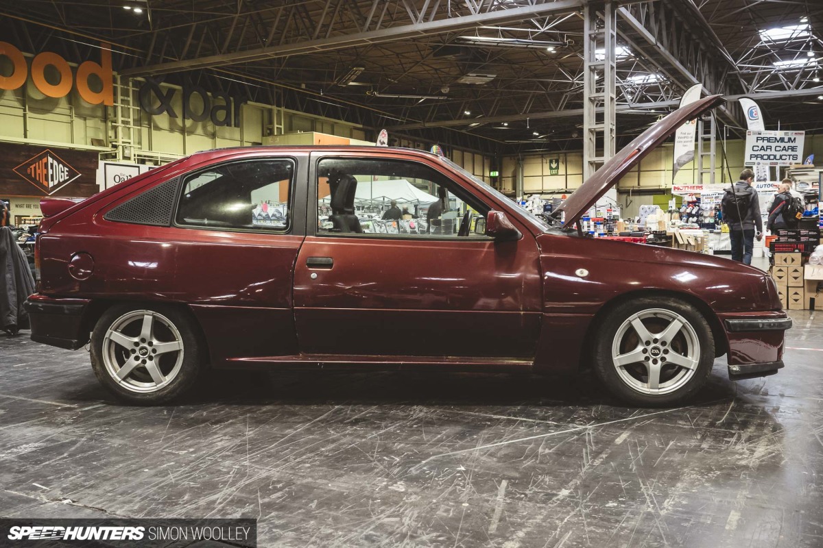 SpeedHunters-Simon-Woolley-Classic and-Resto-show-Astra-2