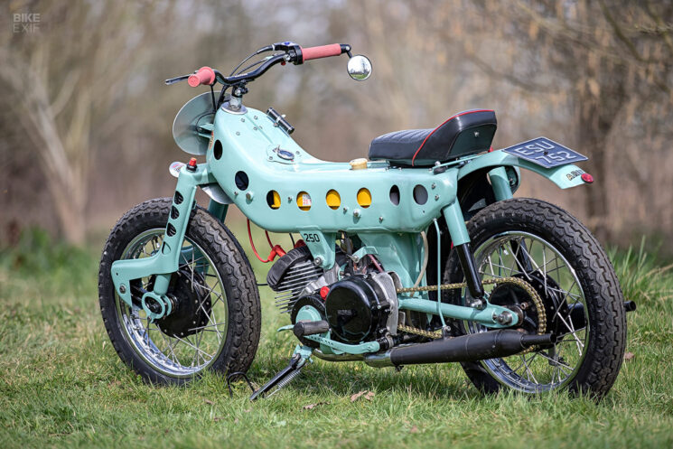 Custom Ariel Leader à deux temps par Ivan Counsell