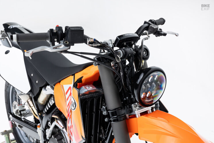KTM 525 EXC Street Tracker sur mesure par Mule Motorcycles