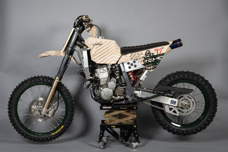 Suzuki DR-Z400 par Marco Graziani et Giorgio de Angelis