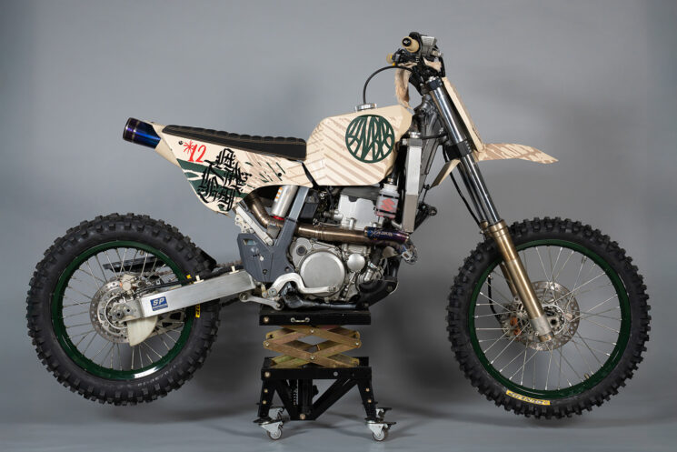 Suzuki DR-Z400 par Marco Graziani et Giorgio de Angelis