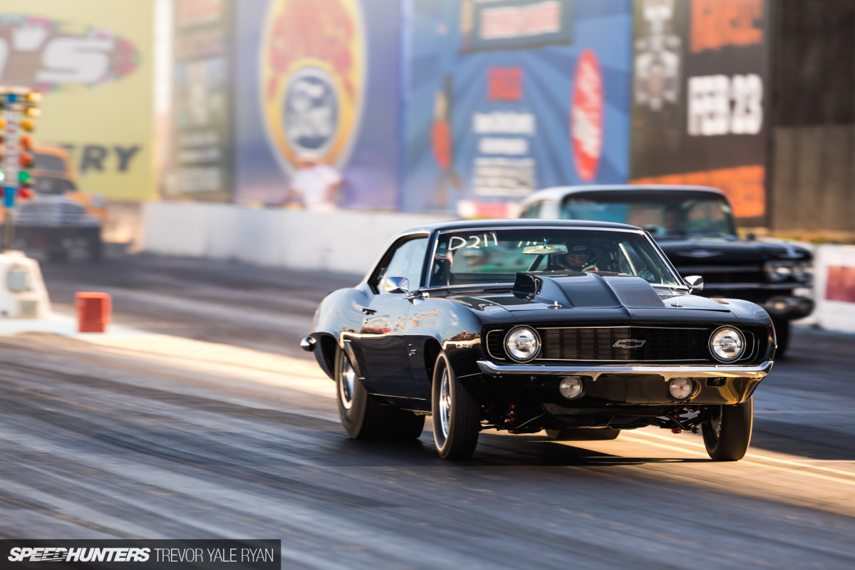 2018-sh_mooneyes-xmas-parti-drags_trevor-ryan-027_1039