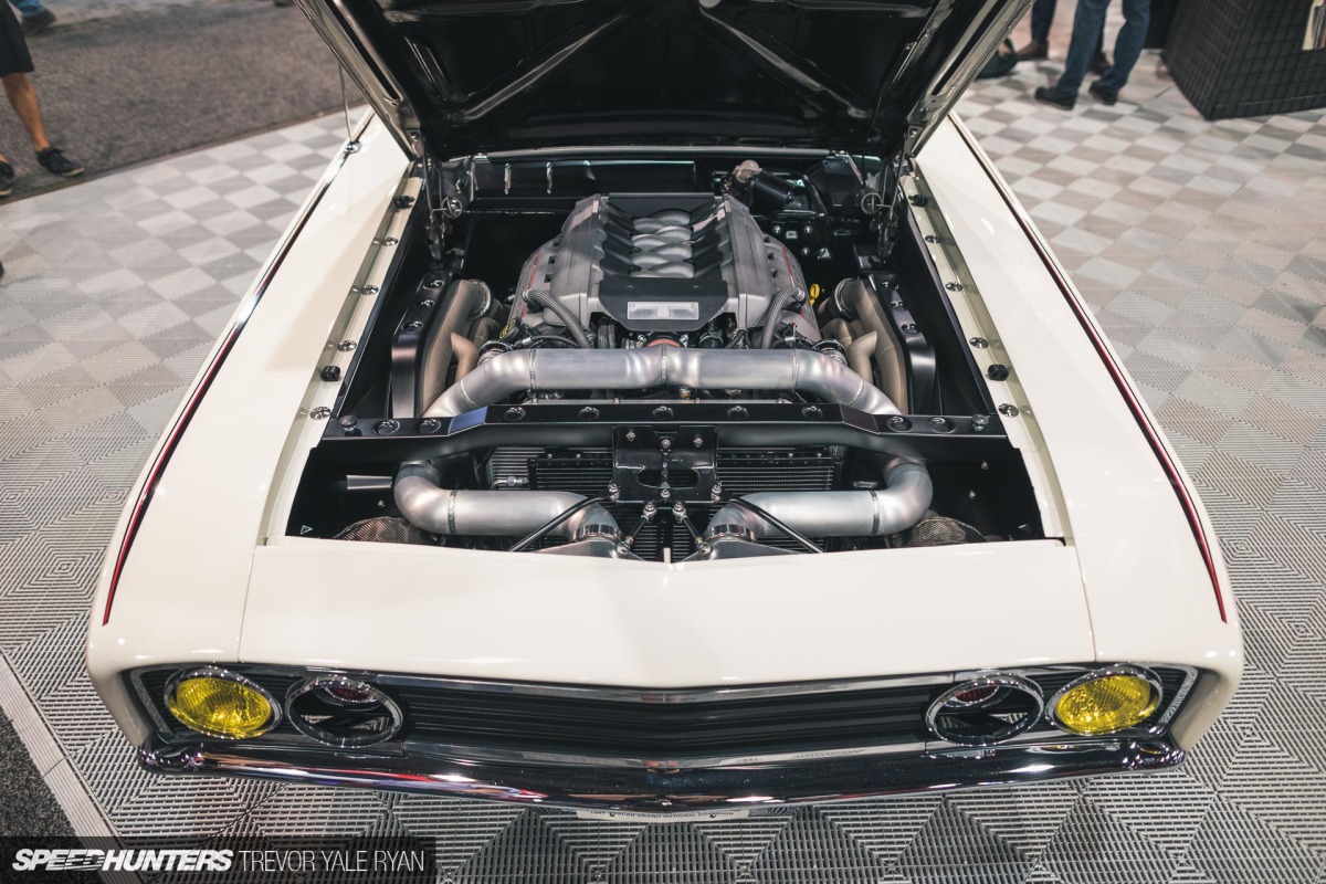 2018-SH_ENGINE-BAYS-OF-SEMA_TREVOR-RYAN-018_5094