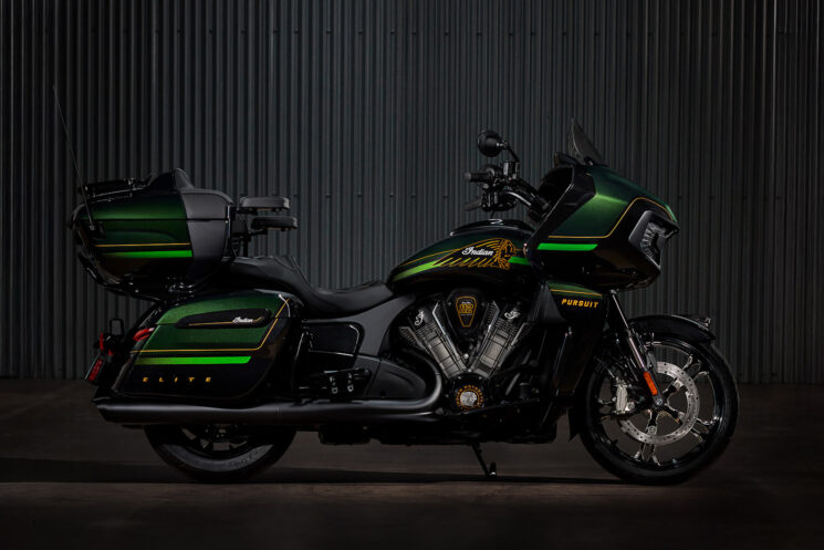 2025 Indian Pursuit Elite Bagger