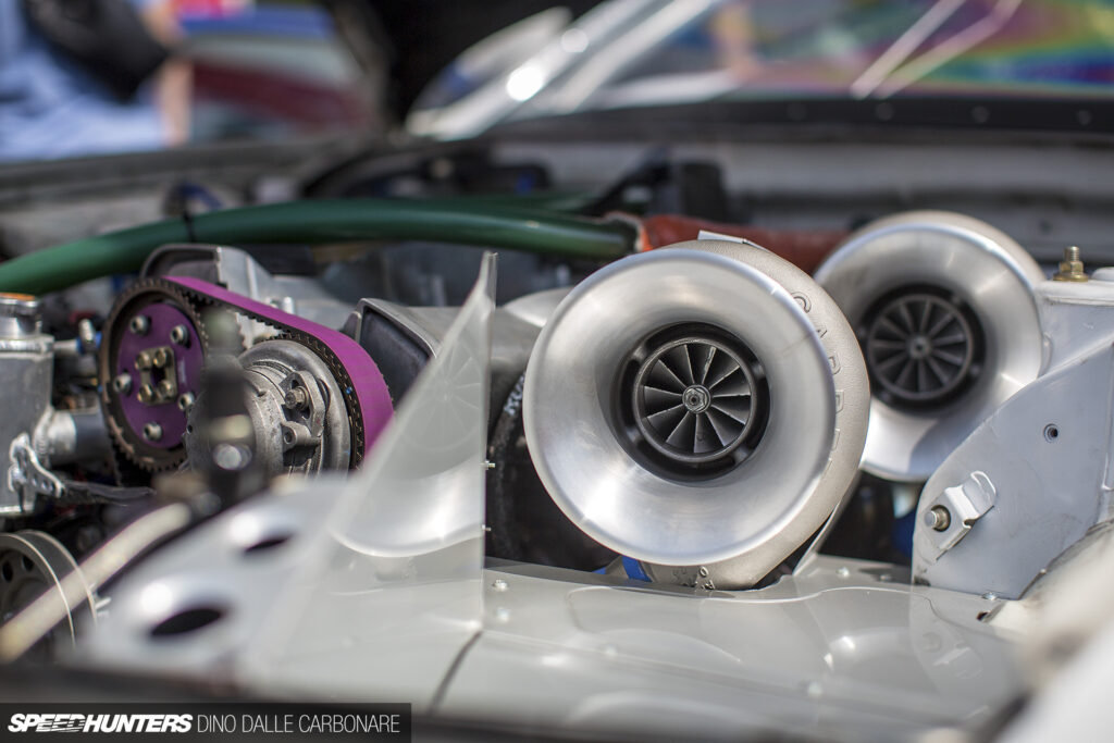 High-Mount Twins: The Avance R33 GT-R