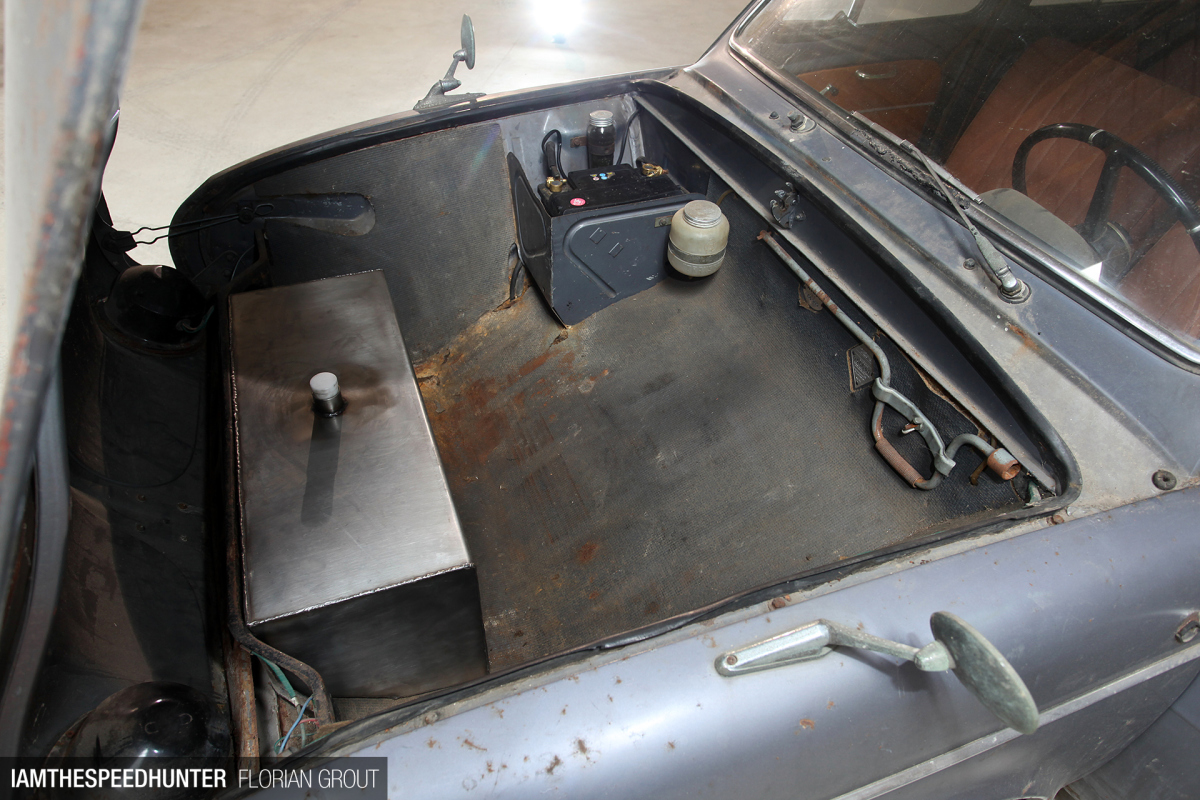Sh_iats_renault_dauphine_f-griout-2708