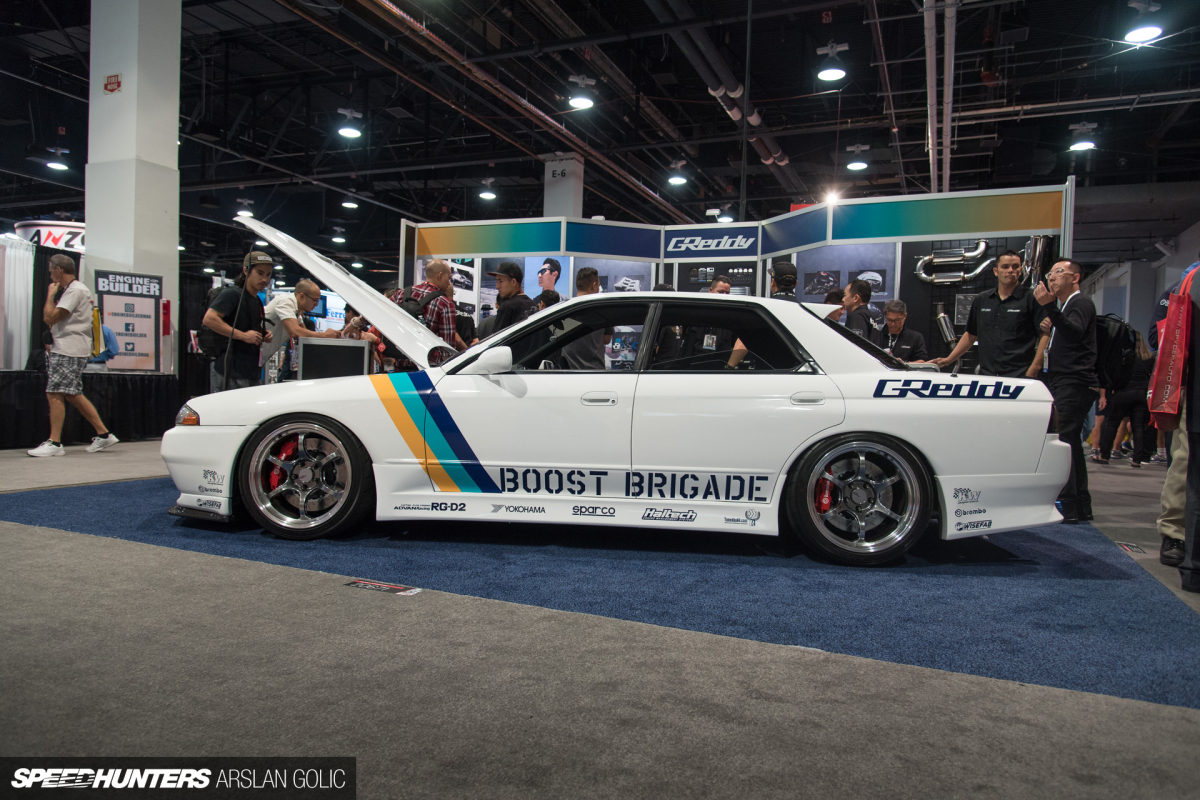 4-Greddy-Skyline-SEMA-2016_ARSLAN-GOLIC_SPEEDHUNTERS