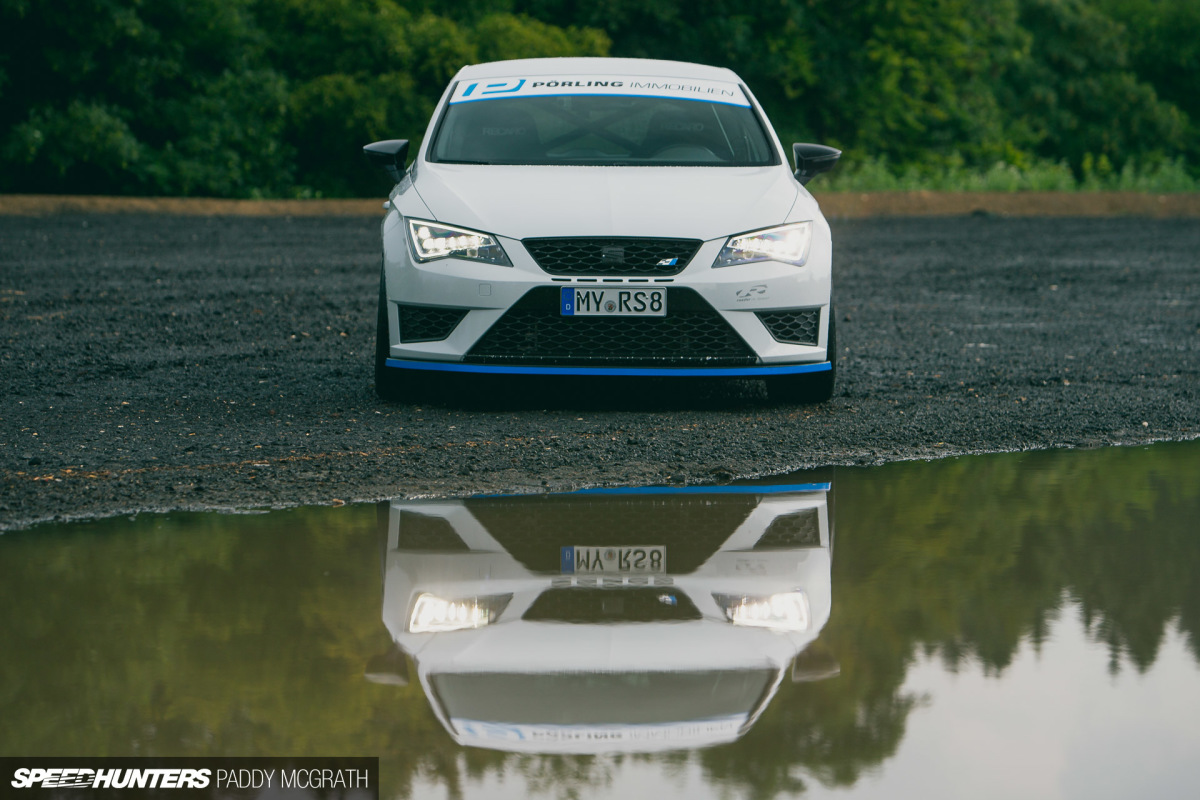 SIÈGE 2016 LEON CUPRA KW par Pady McGrath-2